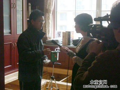 木童工程師對(duì)室內(nèi)空氣污染治理流程作說明